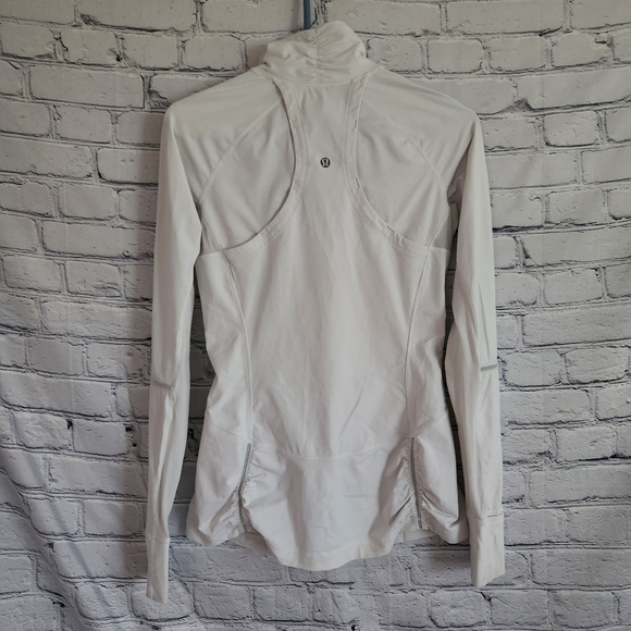 Lululemon 1/2 Zip Base Layer Pullover - Picture 4 of 9